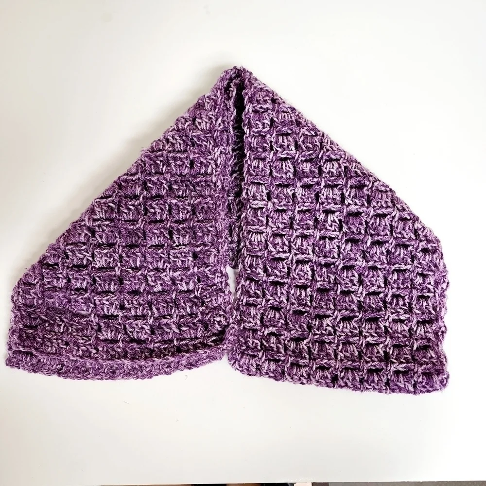 HAND KNITTED SCARF